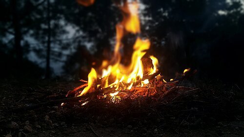 Feuer im dunkeln