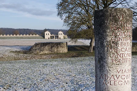 Römischer Meilenstein am Kastell Vetoniana bei Pfünz